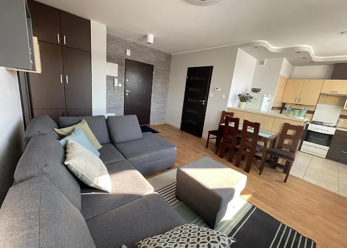 Komfortowe Studio 52 M2 W Centrum Grojca Grojec  photo