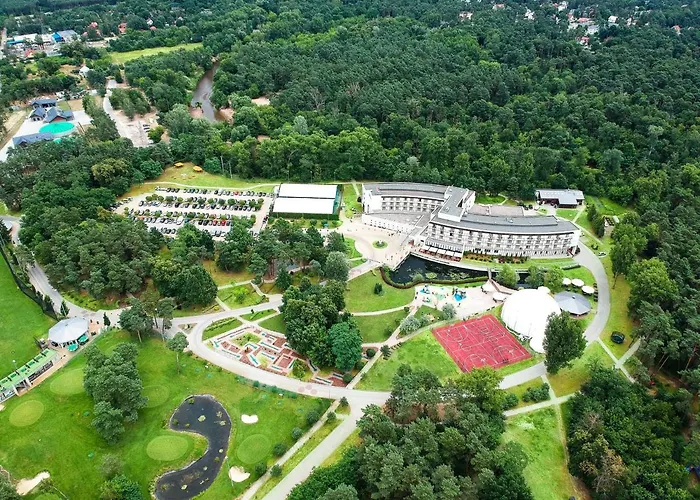 Holiday Inn Resort Warsaw Jozefow By Ihg photo