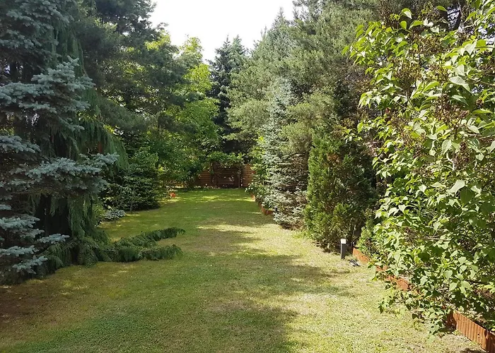 Apartament Z Ogrodem Stanislawow Pierwszy  photo