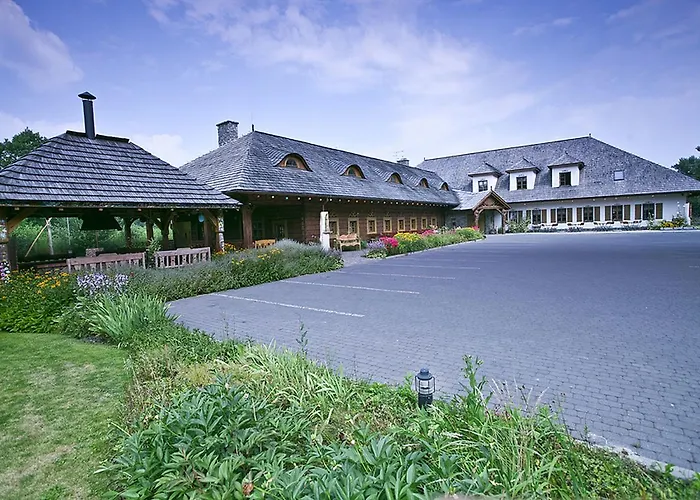 Lipowy Gosciniec Aparthotel Otwock Maly photo